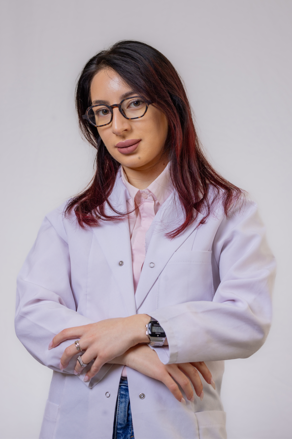 ნინი მიქაბერიძე